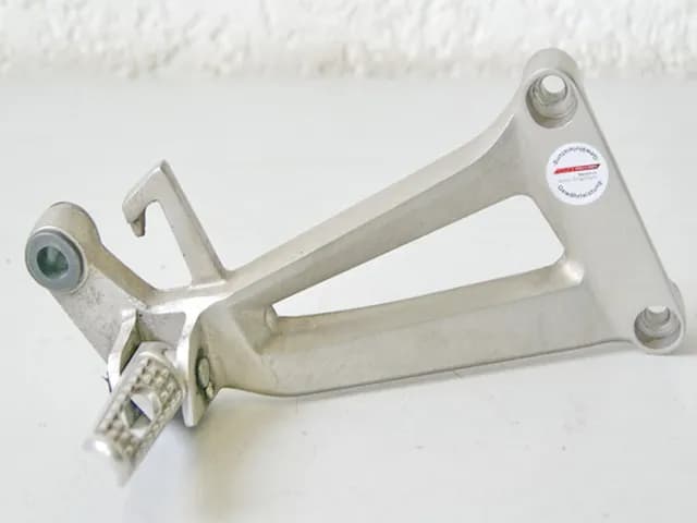 HONDA CBR 125 R JC39 FUßRASTENANLAGE SOZIUS RECHTS