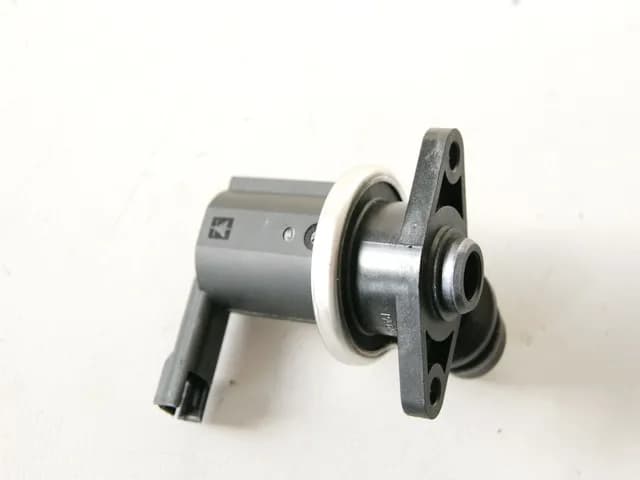 BMW S 1000 RR K46 SCHALTVENTIL SEKUNDÄRLUFTSYSTEM DRUCKVENTIL